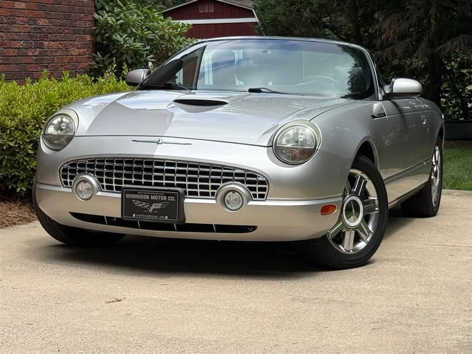 2005 Ford Thunderbird 11th Gen - Image 28 of 31