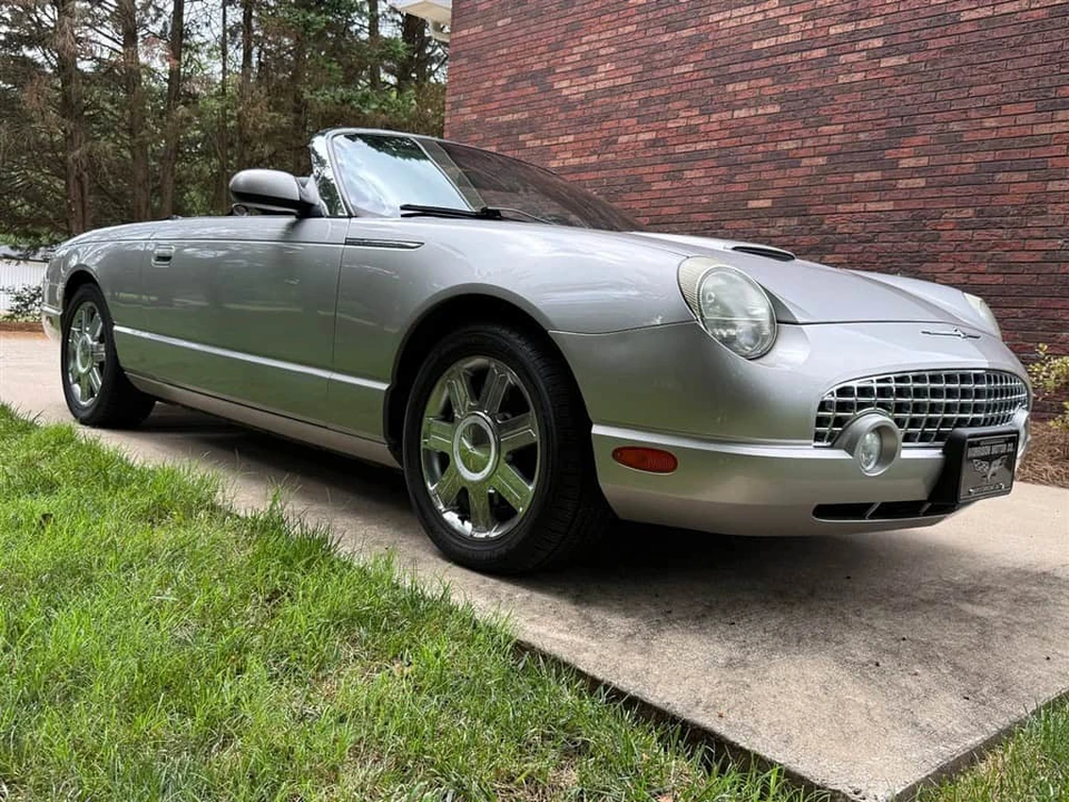 2005 Ford Thunderbird 11th Gen - Image 30 of 31