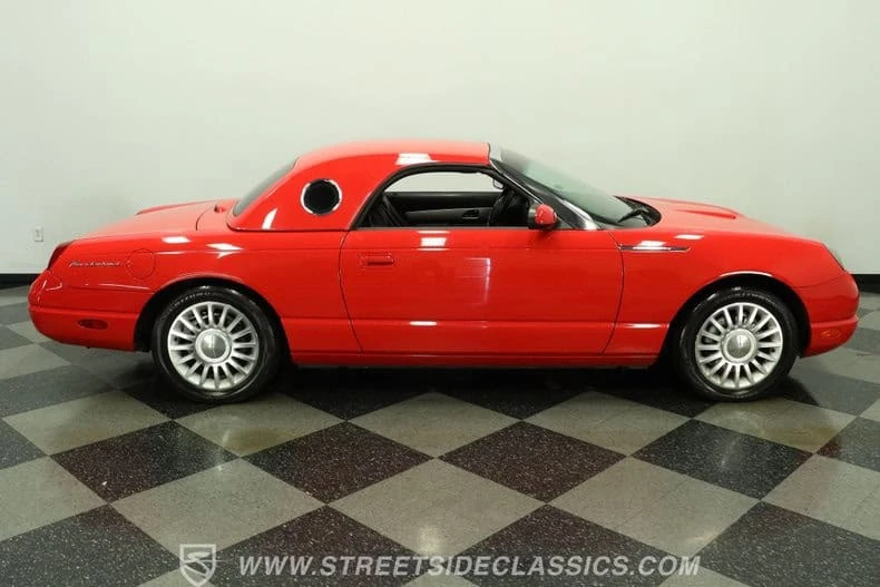 2005 Ford Thunderbird 11th Gen - Image 12 of 31
