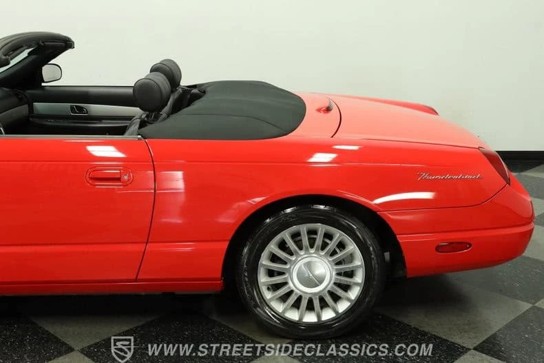 2005 Ford Thunderbird 11th Gen - Image 23 of 31
