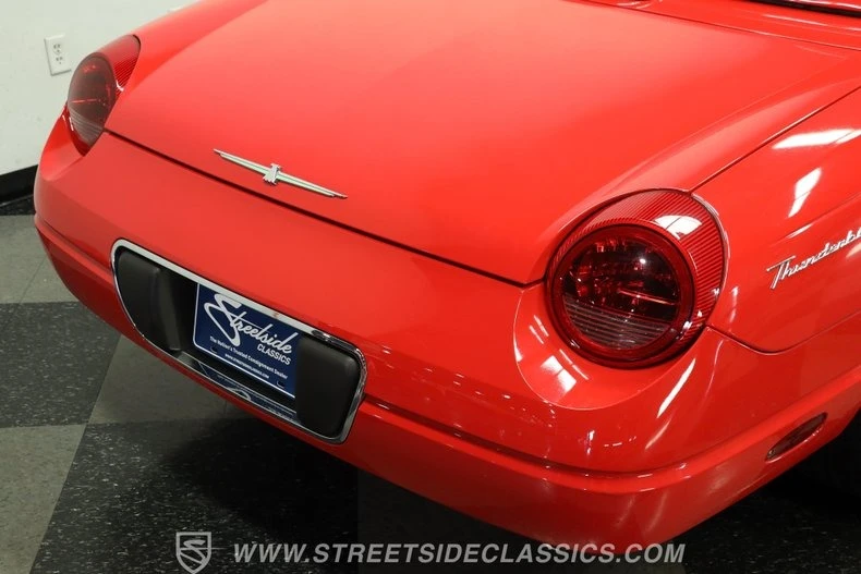 2005 Ford Thunderbird 11th Gen - Image 24 of 31