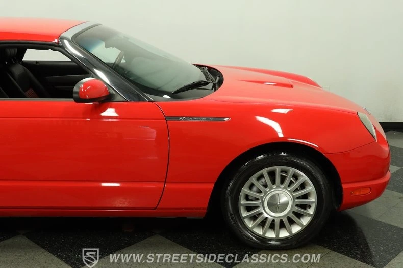 2005 Ford Thunderbird 11th Gen - Image 27 of 31