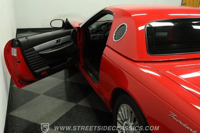 2005 Ford Thunderbird 11th Gen - Image 31 of 31