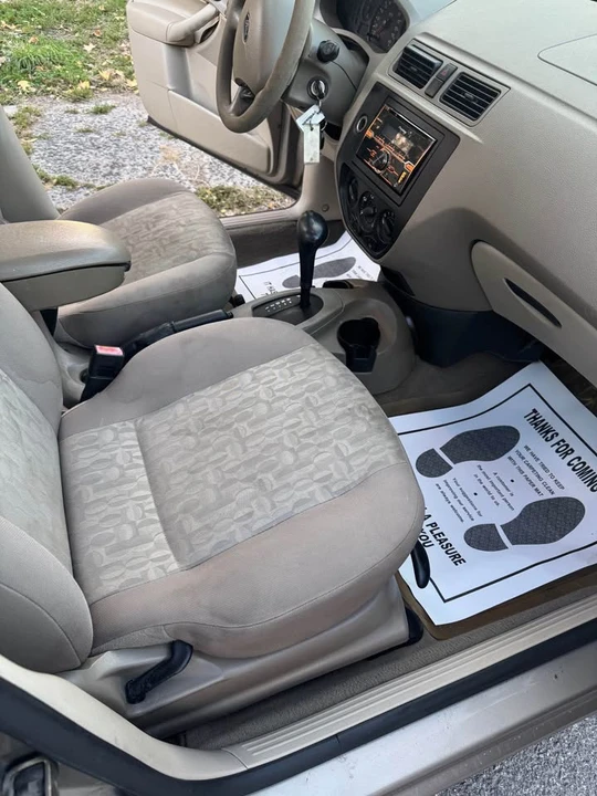2005 Ford Focus 2nd Gen - Image 8 of 11
