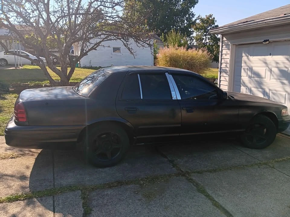 2005 Ford Crown Victoria - Image 5 of 8