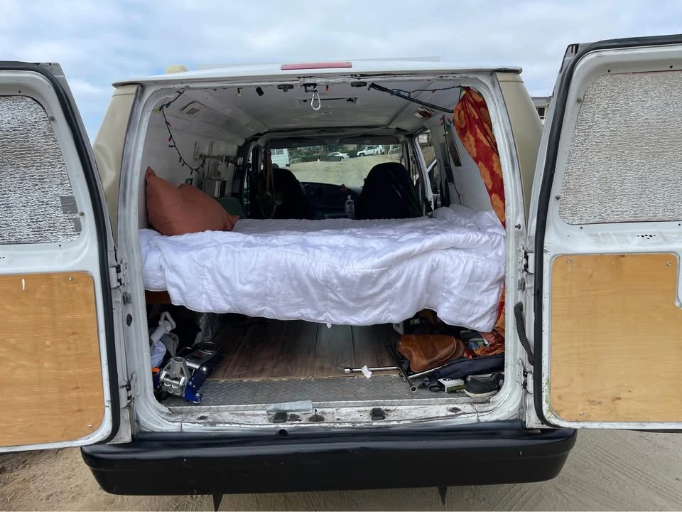 2005 Ford Econoline Van - Image 11 of 13