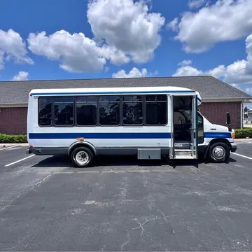2005 Ford Eldorado Bus
