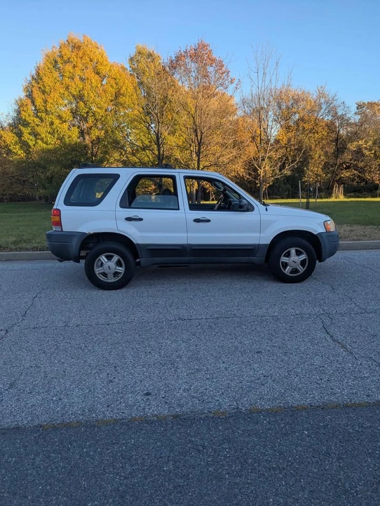 2005 Ford Escape - Image 3 of 7
