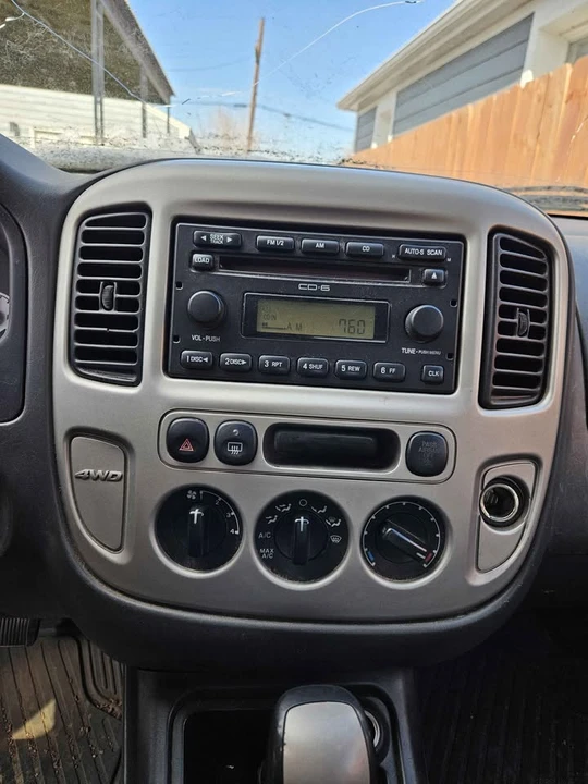 2005 Ford Escape - Image 3 of 6