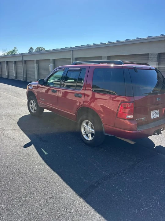 2005 Ford Explorer 3rd Gen - Image 3 of 6