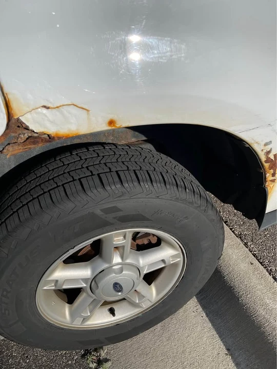 2005 Ford Explorer 3rd Gen - Image 4 of 12