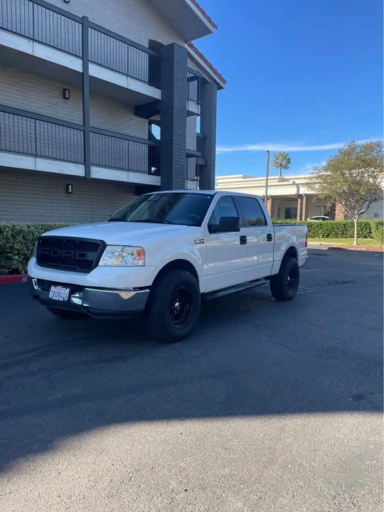 2005 Ford F-150 11th Gen - Image 2 of 11
