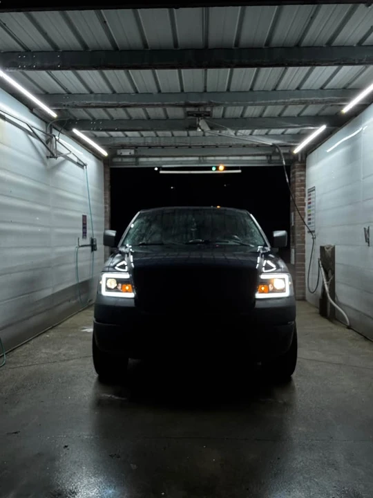 2005 Ford F-150 11th Gen - Image 2 of 2