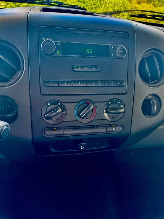 2005 Ford F-150 11th Gen - Image 14 of 15