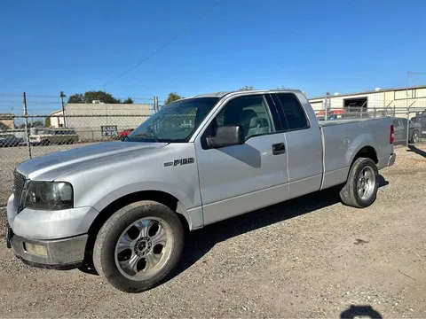 2005 Ford F-150 Short Bed 4D
