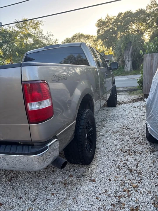 2005 Ford F-150 11th Gen - Image 2 of 10