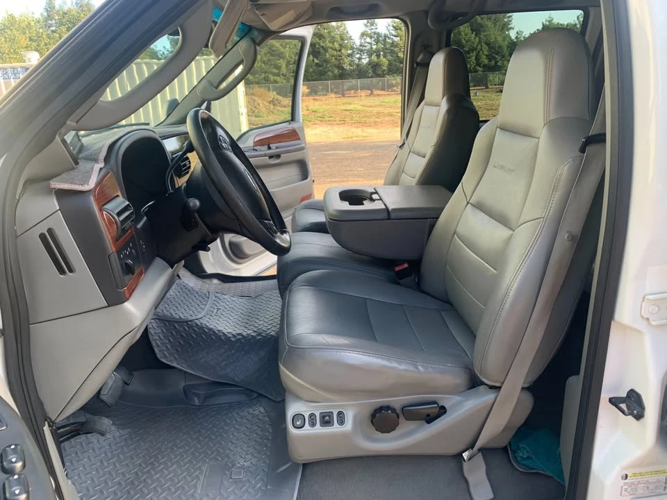 2005 Ford Super Duty 1st Gen - Image 9 of 13