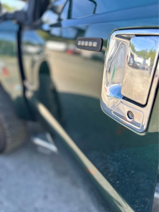 2005 Ford Super Duty 1st Gen - Image 10 of 13