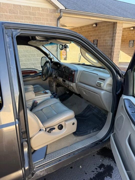 2005 Ford Super Duty 1st Gen - Image 11 of 12