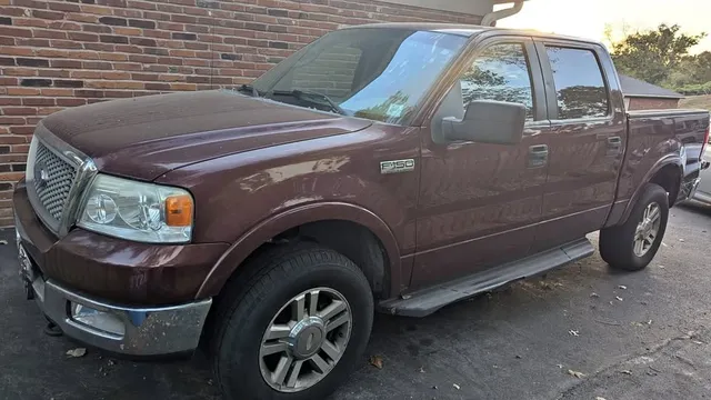 2005 Ford F-150 4x4 Supercrew Lariat