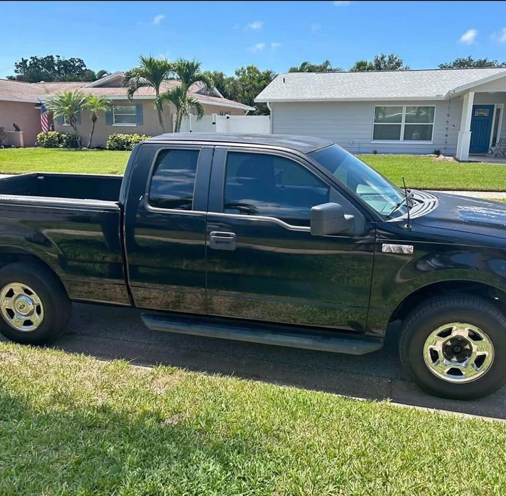 2005 Ford F-150 11th Gen - Image 2 of 11