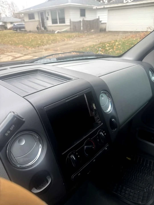 2005 Ford F-150 11th Gen - Image 10 of 10