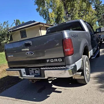 2005 Ford F-150 XLT Regular Cab