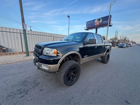 2005 Ford F-150 SuperCrew Lariat