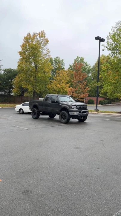2005 Ford F-150 11th Gen - Image 2 of 3