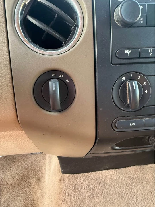 2005 Ford F-150 11th Gen - Image 13 of 15