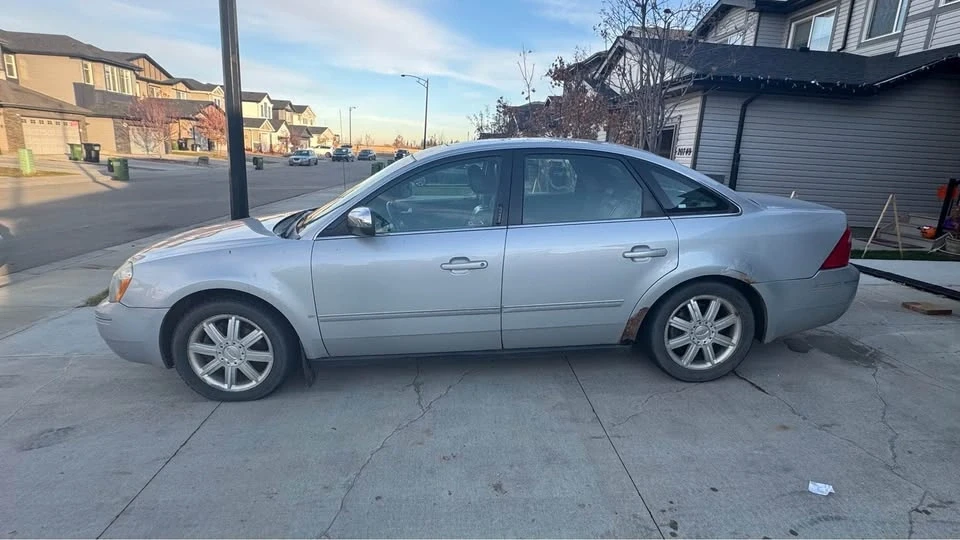 2005 Ford Five Hundred - Image 2 of 11