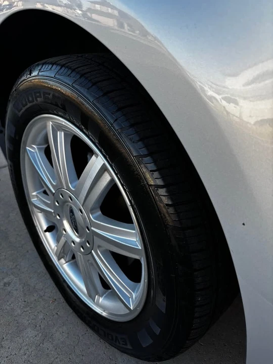 2005 Ford Five Hundred - Image 16 of 19