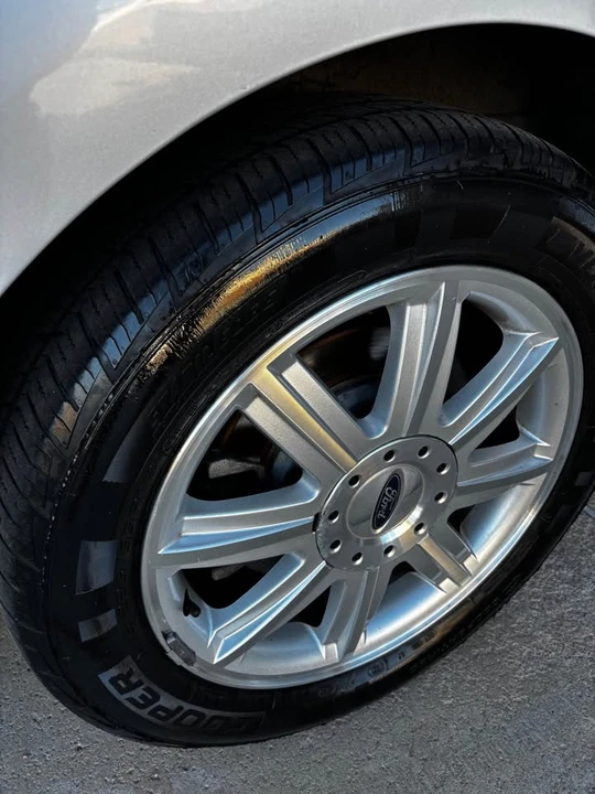 2005 Ford Five Hundred - Image 17 of 19