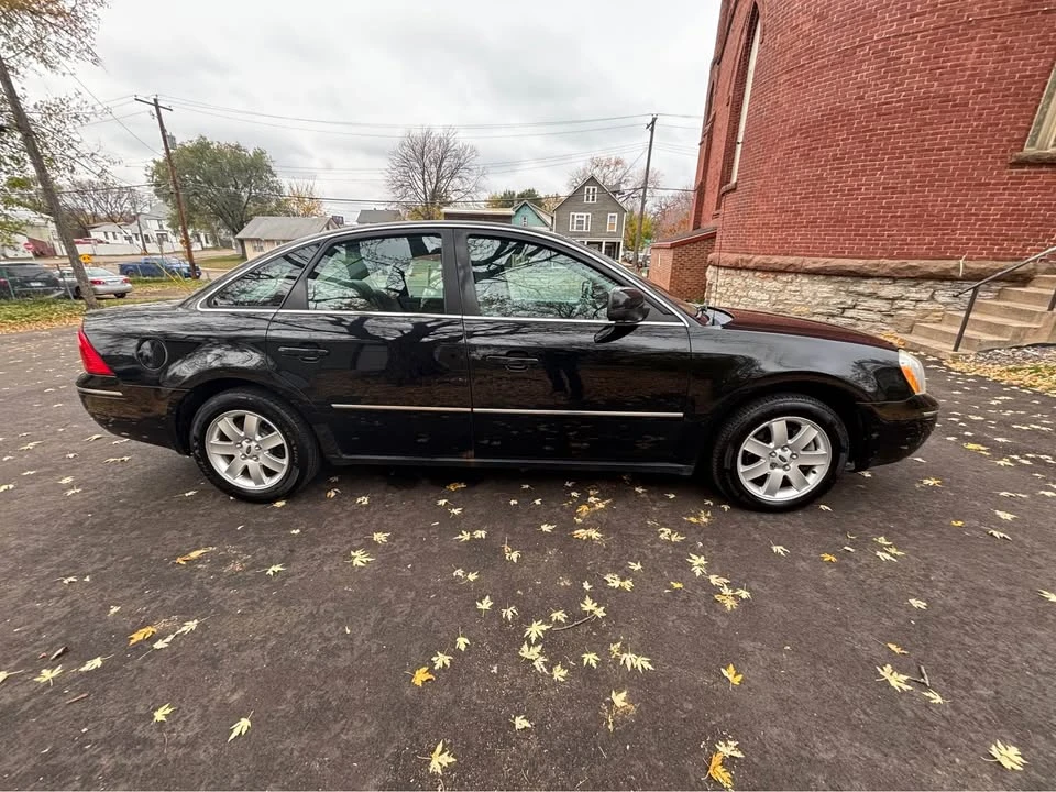 2005 Ford Five Hundred - Image 4 of 12
