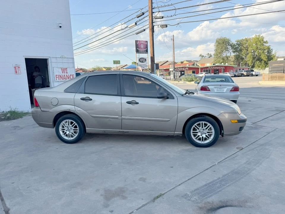 2005 Ford Focus 1st Gen - Image 3 of 5
