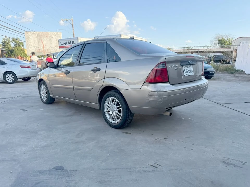 2005 Ford Focus 2nd Gen - Image 5 of 6