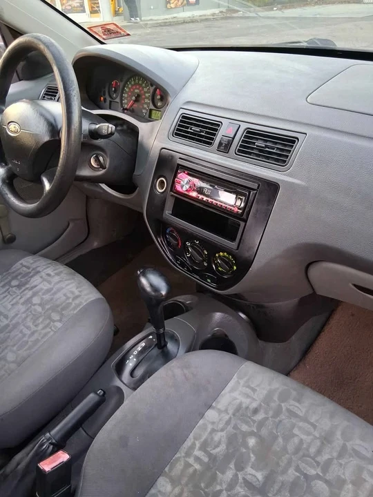 2005 Ford Focus 2nd Gen - Image 10 of 13