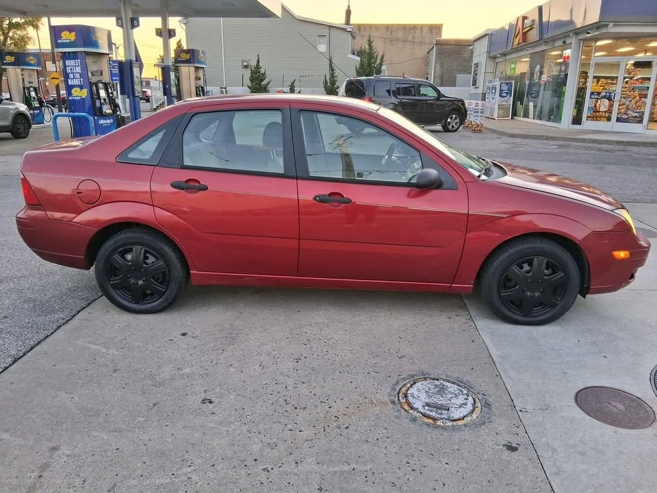 2005 Ford Focus 2nd Gen - Image 4 of 13