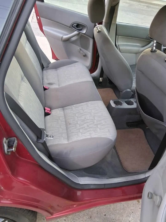 2005 Ford Focus 2nd Gen - Image 12 of 13