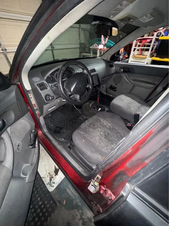 2005 Ford Focus 1st Gen - Image 8 of 15