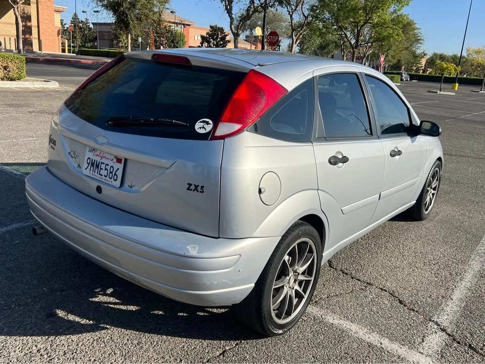 2005 Ford Focus 2nd Gen - Image 6 of 8