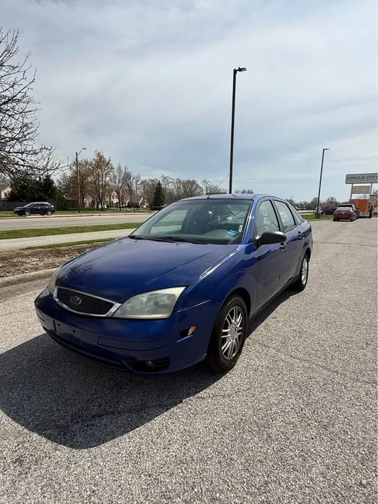 2005 Ford Focus 1st Gen - Image 2 of 11
