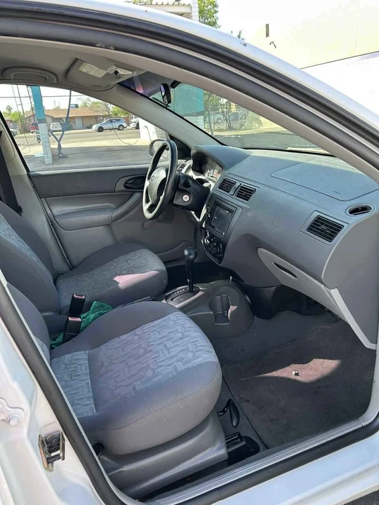 2005 Ford Focus 2nd Gen - Image 6 of 10