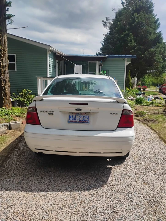 2005 Ford Focus 1st Gen - Image 2 of 4