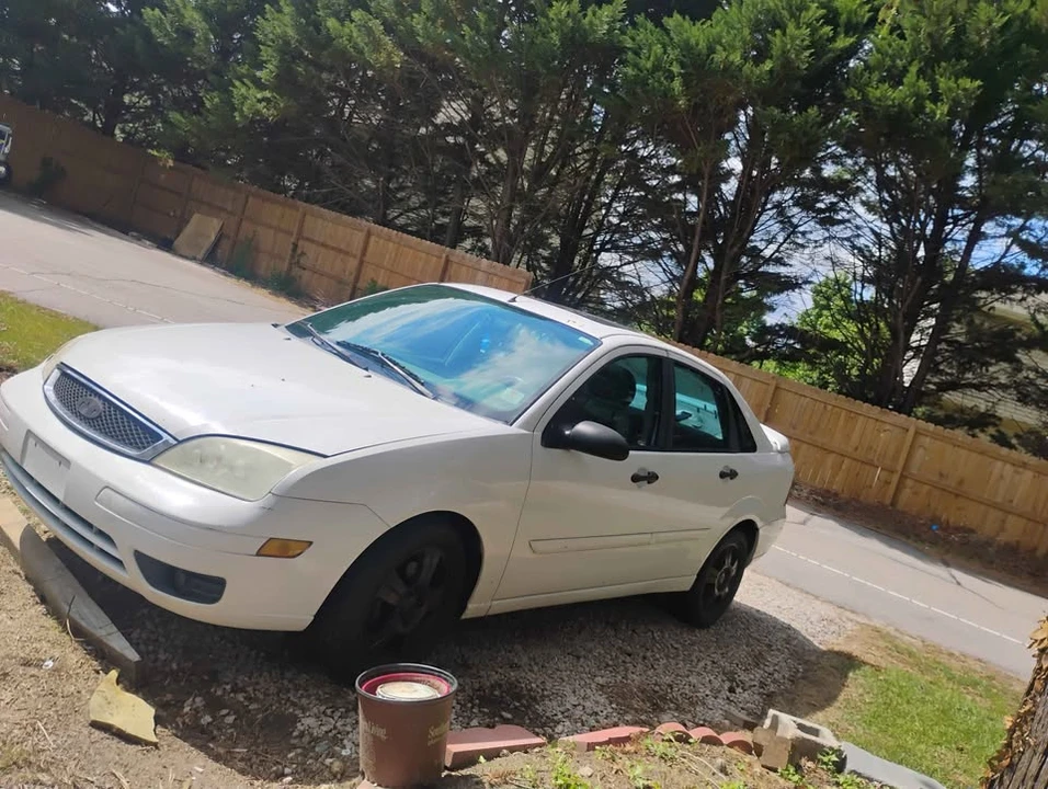 2005 Ford Focus 1st Gen - Image 3 of 4