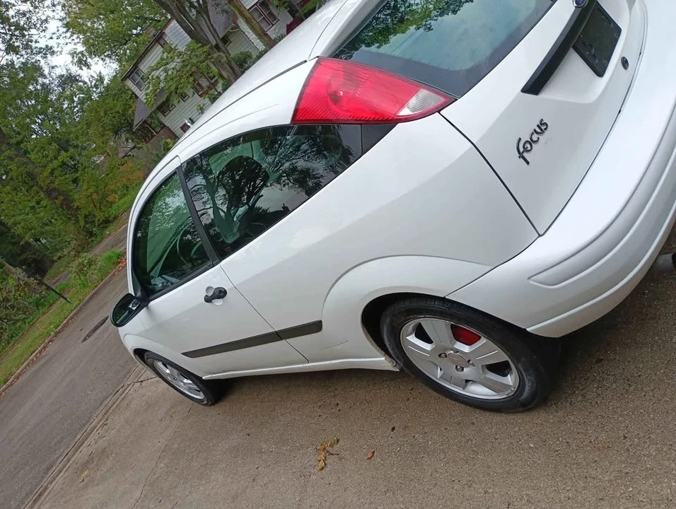 2005 Ford Focus 1st Gen - Image 4 of 10