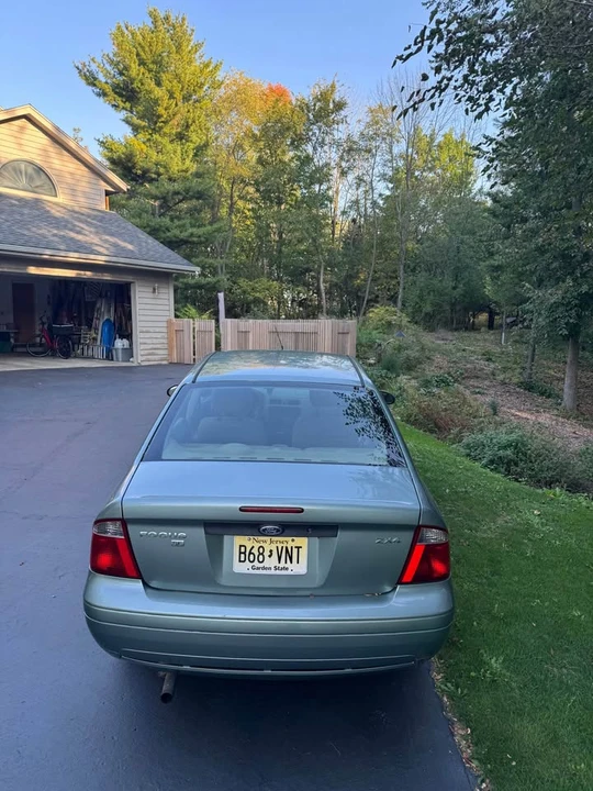 2005 Ford Focus 1st Gen - Image 3 of 4
