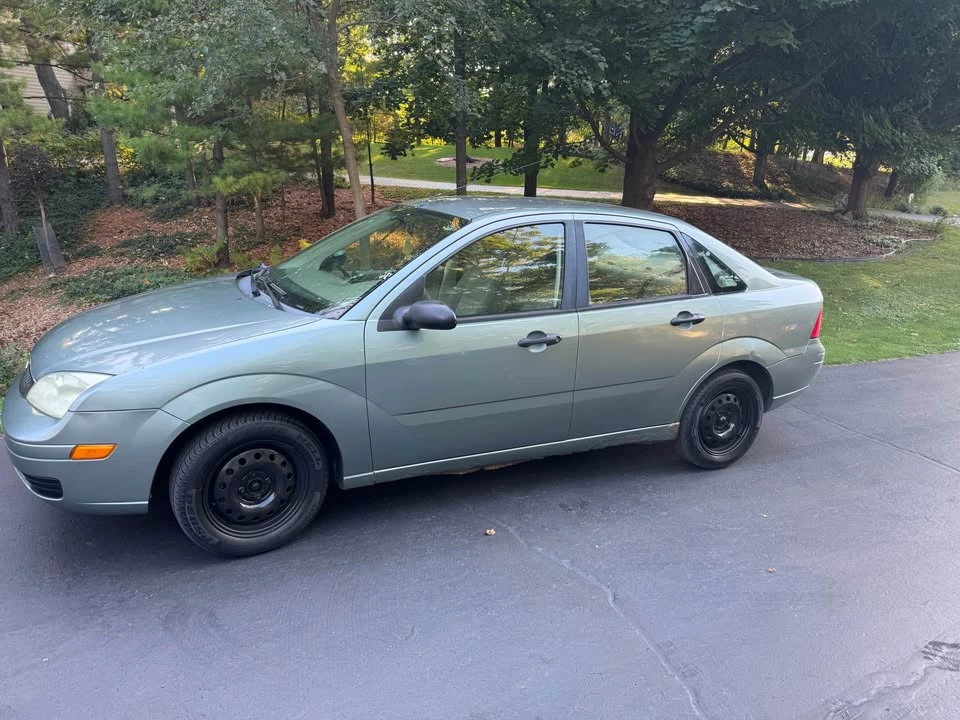 2005 Ford Focus 1st Gen - Image 2 of 4