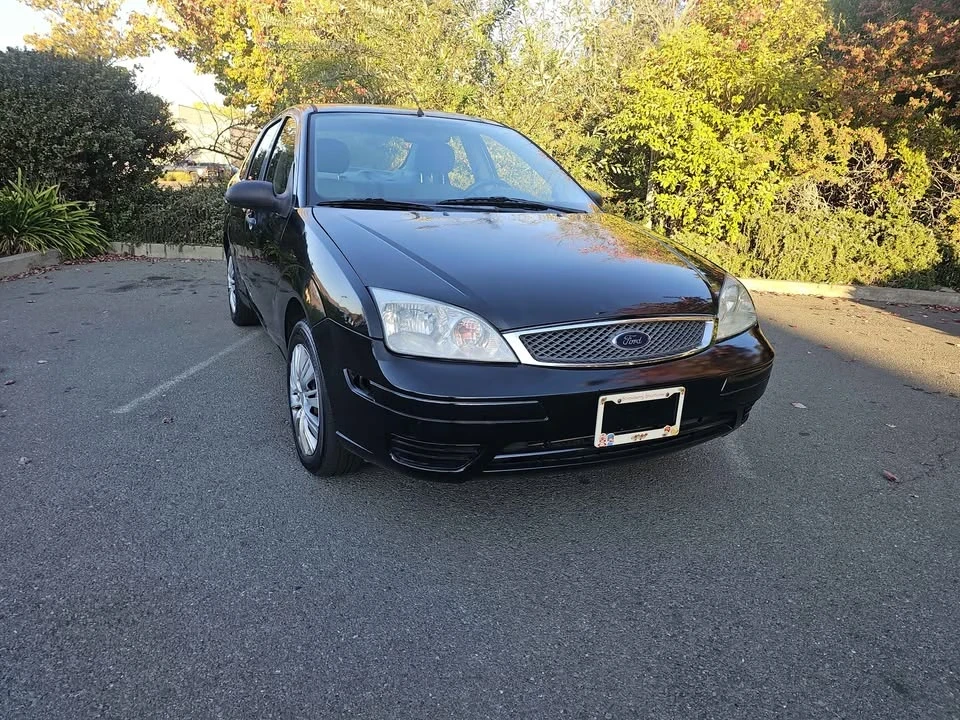2005 Ford Focus 2nd Gen - Image 2 of 7
