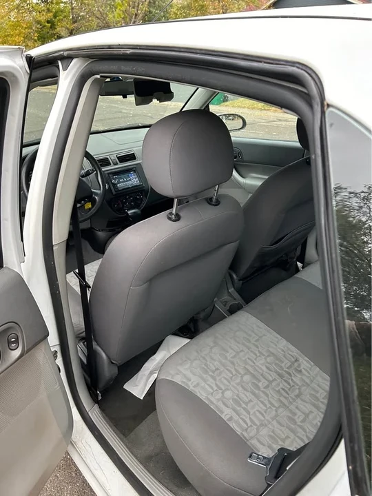 2005 Ford Focus 1st Gen - Image 5 of 6